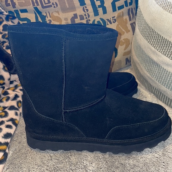 BearPaw Boots - Picture 4 of 9